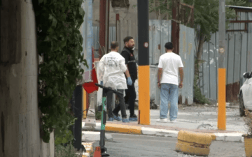Bıçaklı polis saldırısı